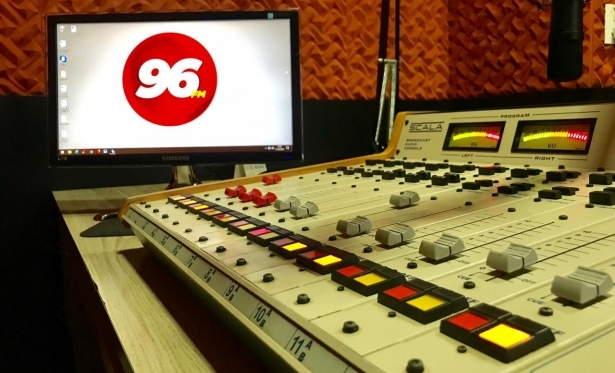 Sobre a Rdio 96 FM Nova Serrana - MG